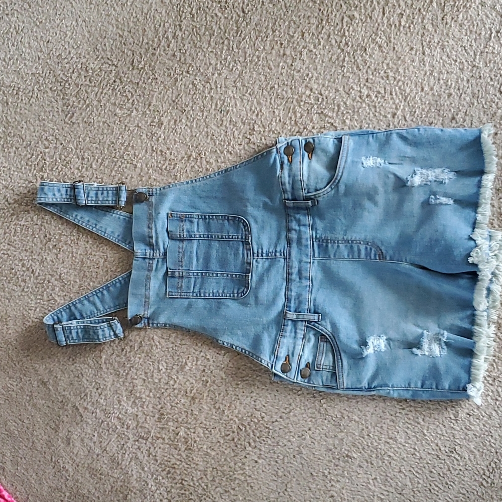 Overall shorts